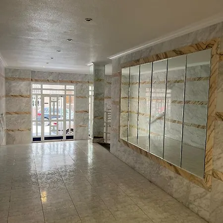 Luxury 2 Bedrooms With A Garage Апартаменты Торевьиа