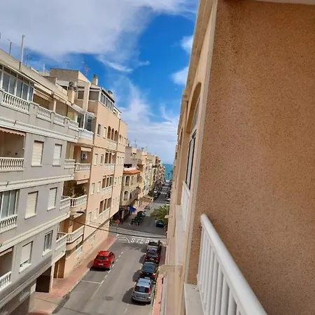Luxury 2 Bedrooms With A Garage *