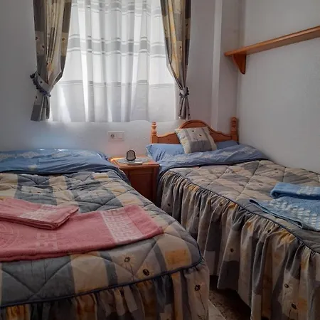 Luxury 2 Bedrooms With A Garage *