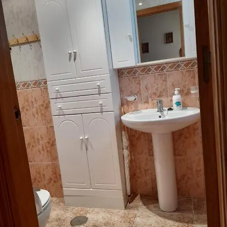 Luxury 2 Bedrooms With A Garage Apartment